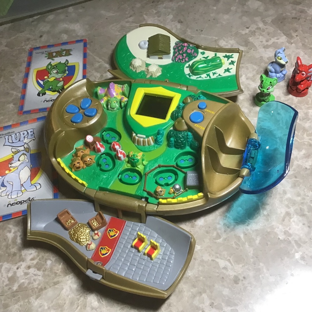 RARE! Neopet handheld electronic game2003 Hasbro’s electronic GAME